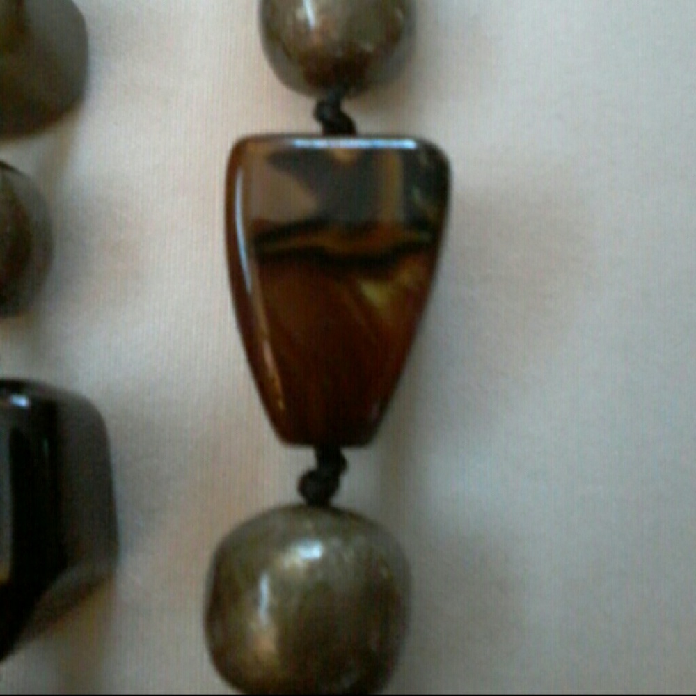 PONO Joan Goodman Chunky Resin Bead Necklace - Picture 5 of 5
